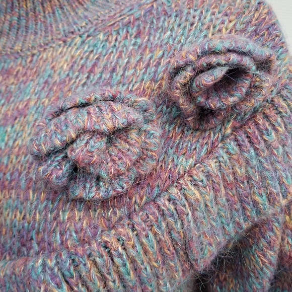 Zara ruffled mohair sweater knit flower - Picture 7 of 11